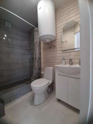 Апартаменты Коттеджный двор Бердянск Большой двухместный номер с 1 кроватью-39